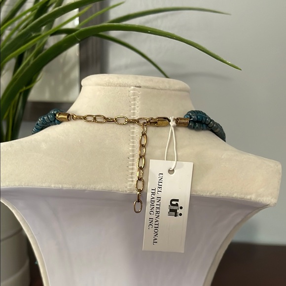 Stunning Blue and Teal Beaded Necklace - Picture 4 of 4